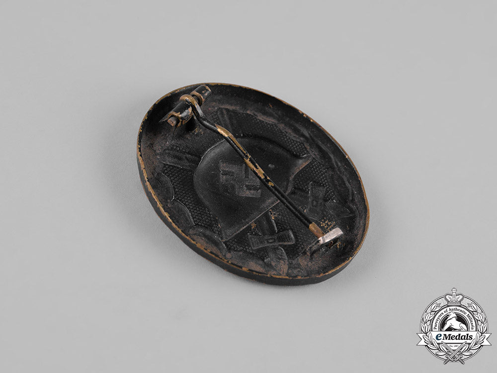 germany,_third_reich._a_lot_of_third_reich_period_badges_m19_3765