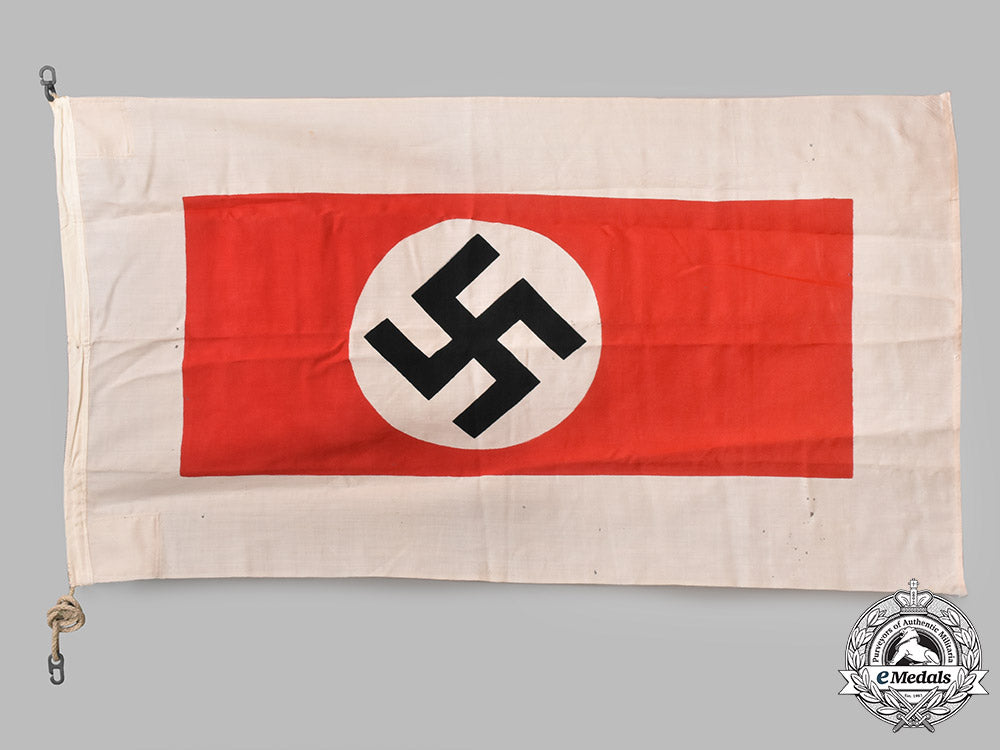 germany,_kriegsmarine._a_harbour_pilot's_flag_m19_3831_1_1_1_1