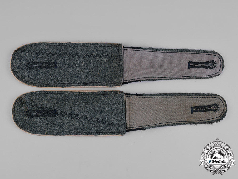 germany,_waffen-_ss._a_set_of_mann_infantry_shoulder_straps_m19_3975