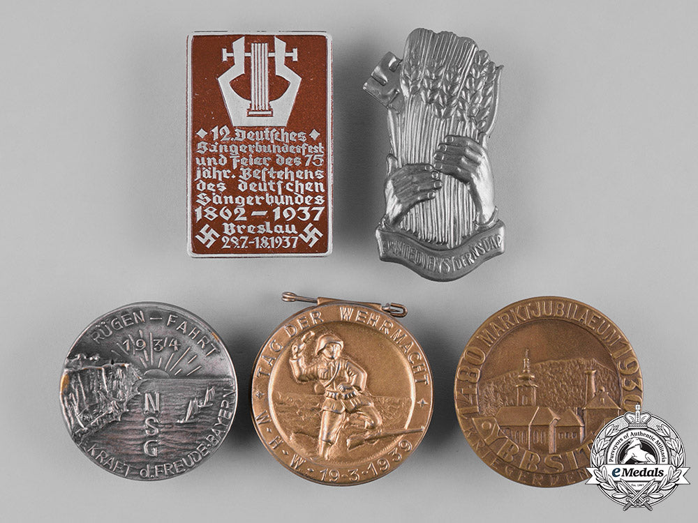 germany,_third_reich._a_group_of_third_reich_period_badges_m19_4119