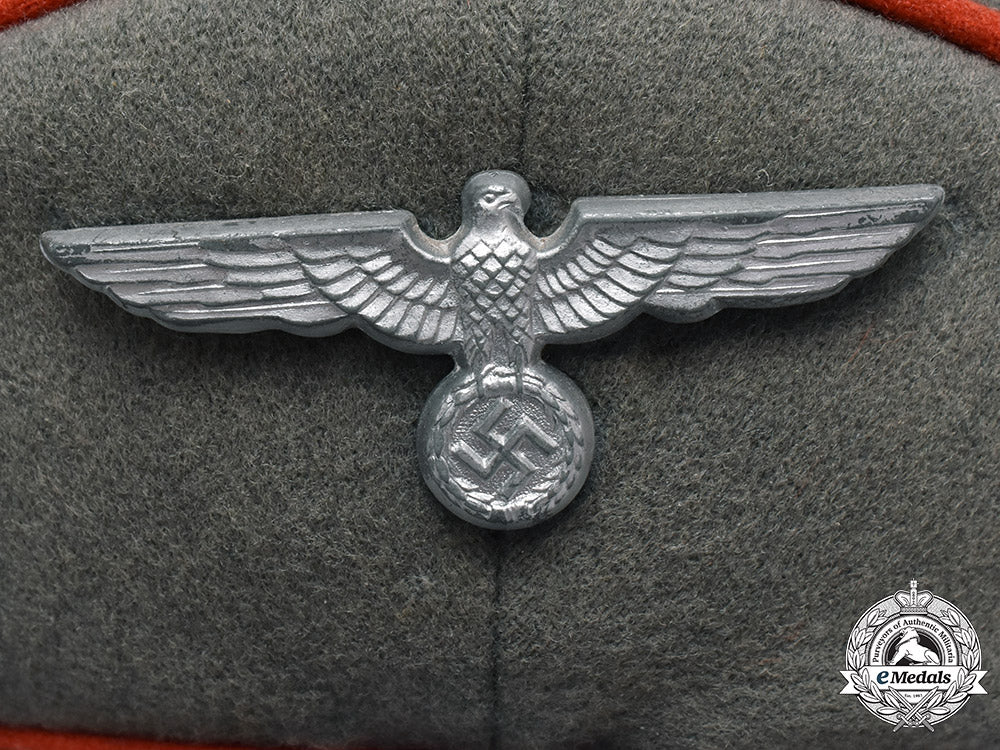 germany,_heer._an_artillery_officer’s_visor_cap,_by_schellenberg_m19_4643