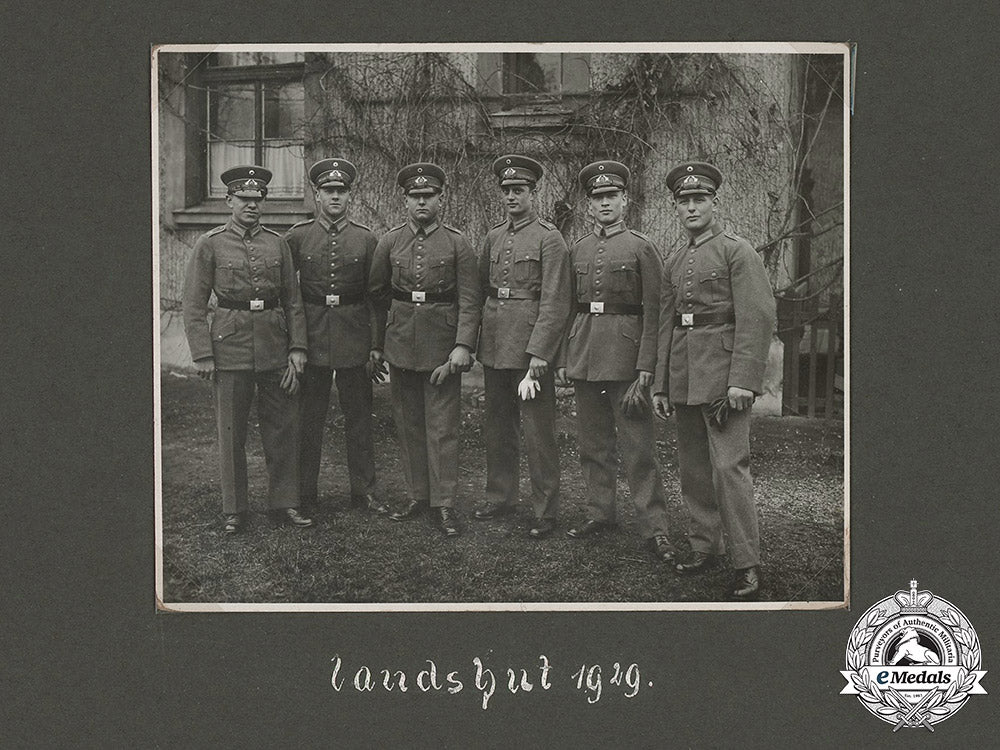 germany,_heer._a_prewar_photo_album,_infanterie-_regiment_augsburg,_rgt._nachr._zu_m19_4908_1