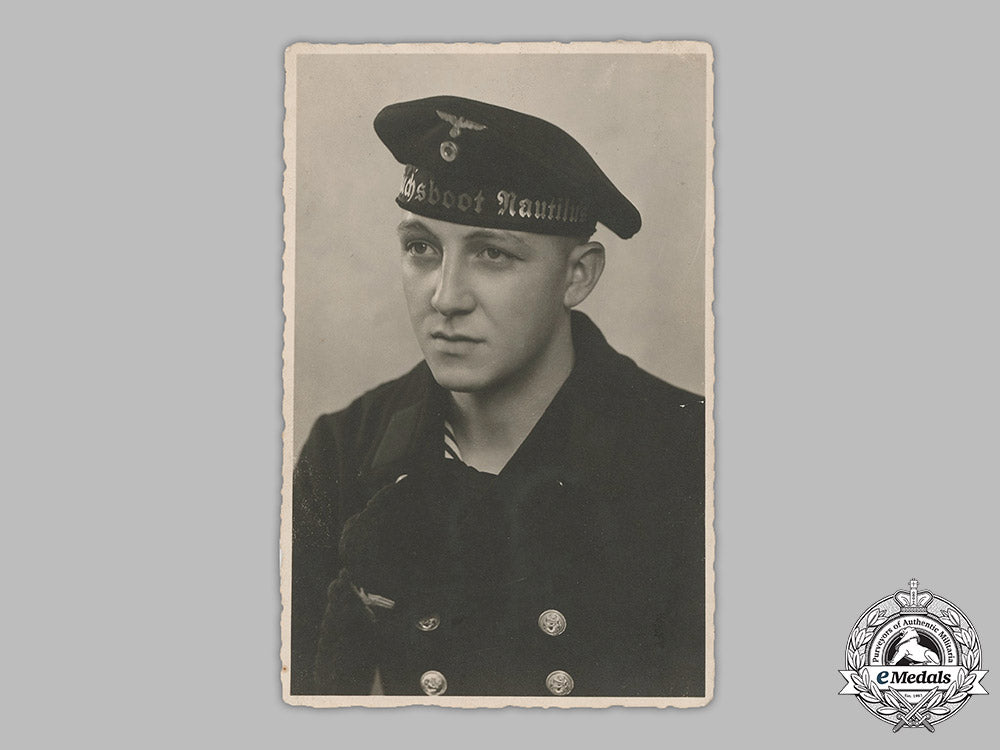 germany,_kriegsmarine._two_period_studio_portraits_of_a_sailor(_minesweeper)_m19_5298