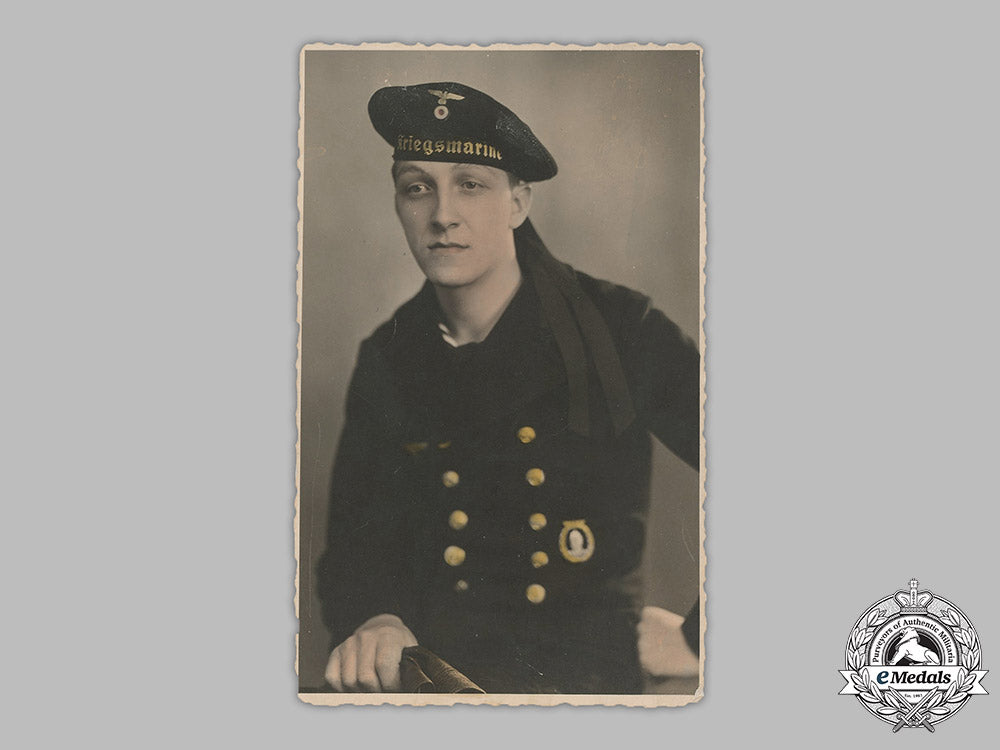 germany,_kriegsmarine._two_period_studio_portraits_of_a_sailor(_minesweeper)_m19_5299