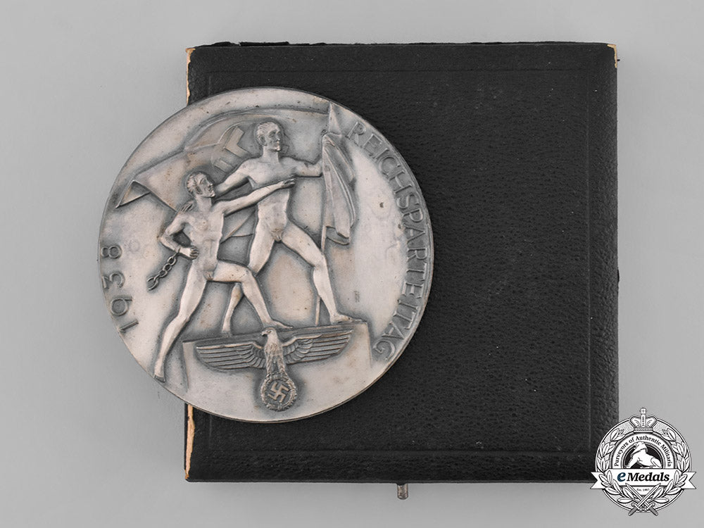germany,_third_reich._a1938_nuremberg_rally_commemorative_plaque_with_case_m19_5681