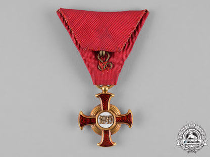 austria,_imperial._a_cross_of_merit_in_gold_with_case,_by_v._mayers_söhne,_ca.1908_m19_5837
