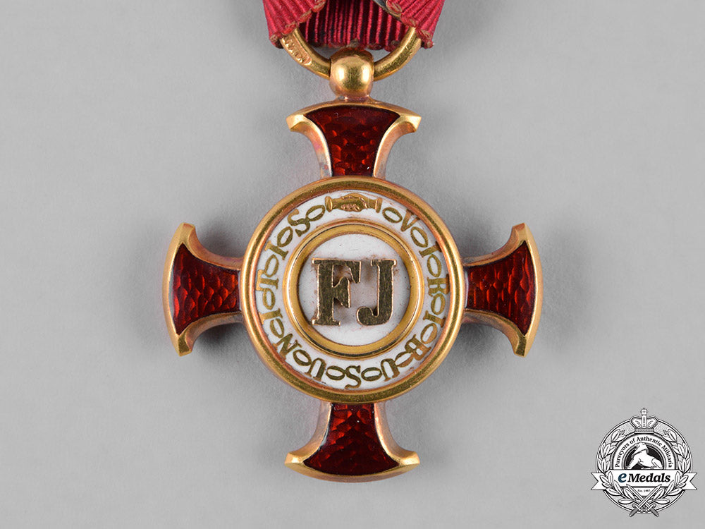 austria,_imperial._a_cross_of_merit_in_gold_with_case,_by_v._mayers_söhne,_ca.1908_m19_5838