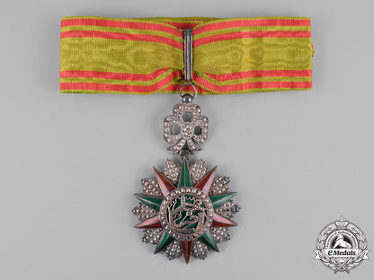 tunisia,_french_protectorate._an_order_of_glory,_iii_class_commander,_by_a._chobillion,_c.1915_m19_6446_1_1_1