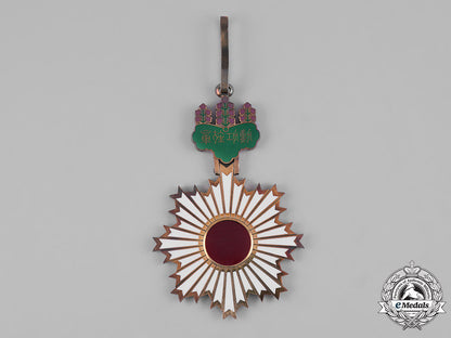 japan,_imperial._an_order_of_the_rising_sun,_ii_class,_c.1940_m19_6456