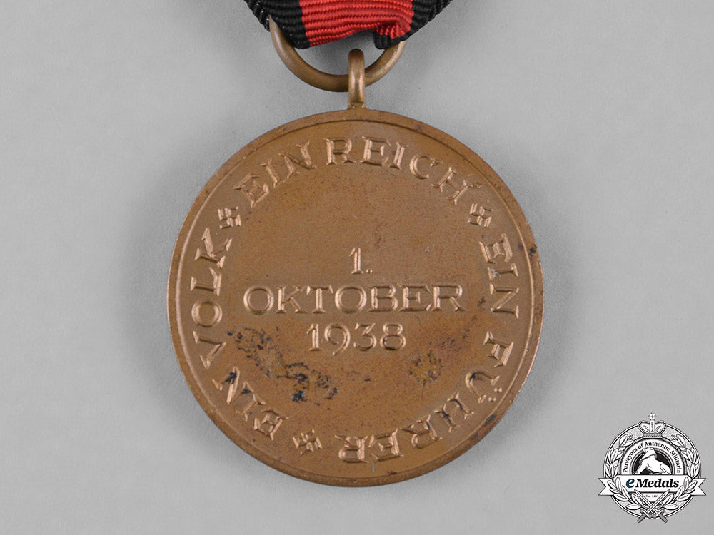 germany,_wehrmacht._a_sudetenland_medal_with_prague_castle_bar_m19_6489_1