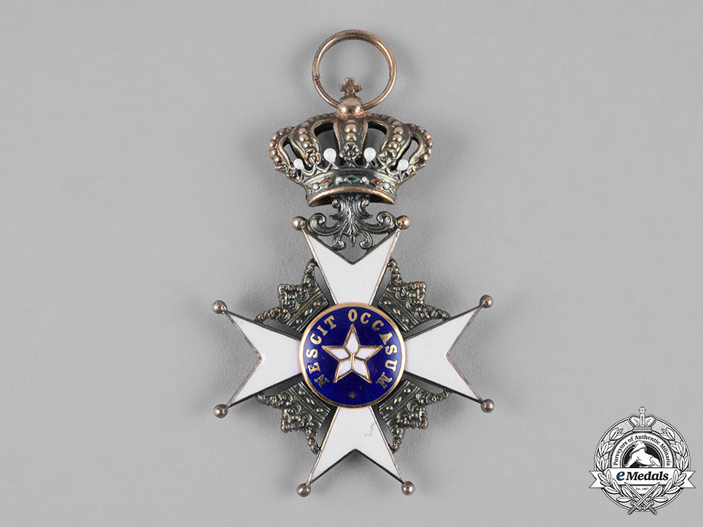 sweden,_kingdom._an_order_of_the_north_star,_knight's_breast_badge,_by_c.f.carlman_m19_6895
