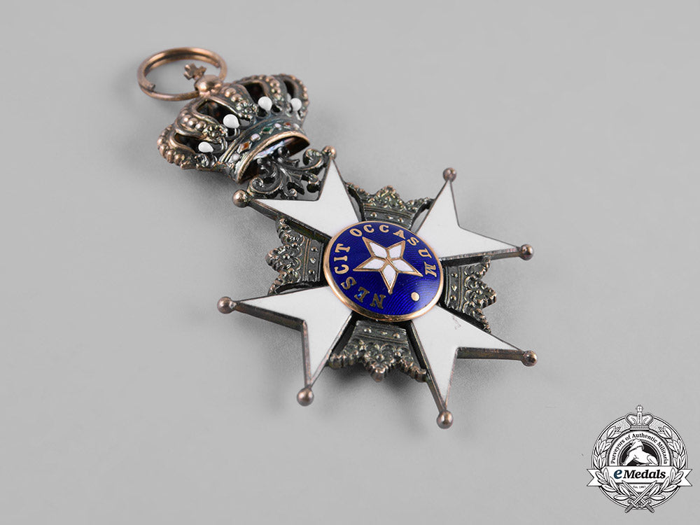 sweden,_kingdom._an_order_of_the_north_star,_knight's_breast_badge,_by_c.f.carlman_m19_6897