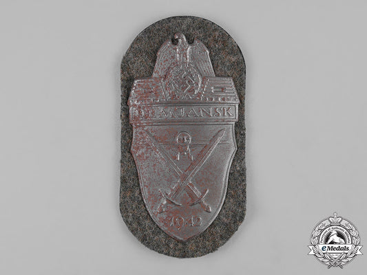 germany,_heer._an_army-_issued_demjansk_shield_m19_7005