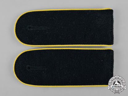 germany,_ss._a_set_of_waffen-_ss_mann_signals_shoulder_straps_m19_7099