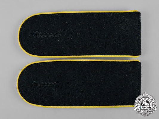 germany,_ss._a_set_of_waffen-_ss_mann_signals_shoulder_straps_m19_7099