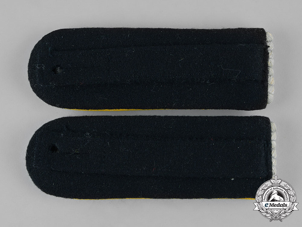 germany,_ss._a_set_of_waffen-_ss_untersturmführer_reconnaissance_shoulder_boards_m19_7108
