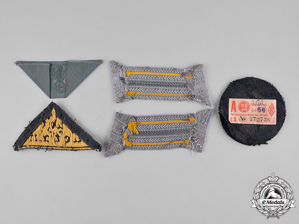 germany,_third_reich._a_lot_of_third_reich_uniform_insignia_m19_7160_1_1