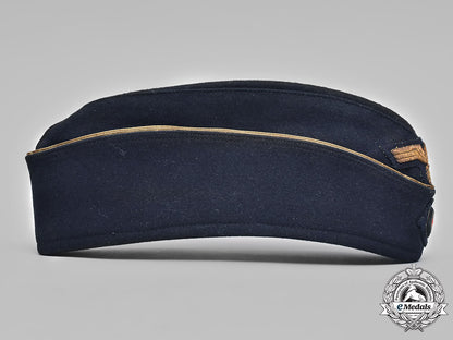 germany,_kriegsmarine._an_officers_garrison_cap,_by_glöckler_m19_7469_1_1