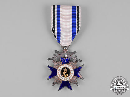 bavaria,_kingdom._a_military_merit_cross,_iv_class_with_swords,_c.1915_m19_7593