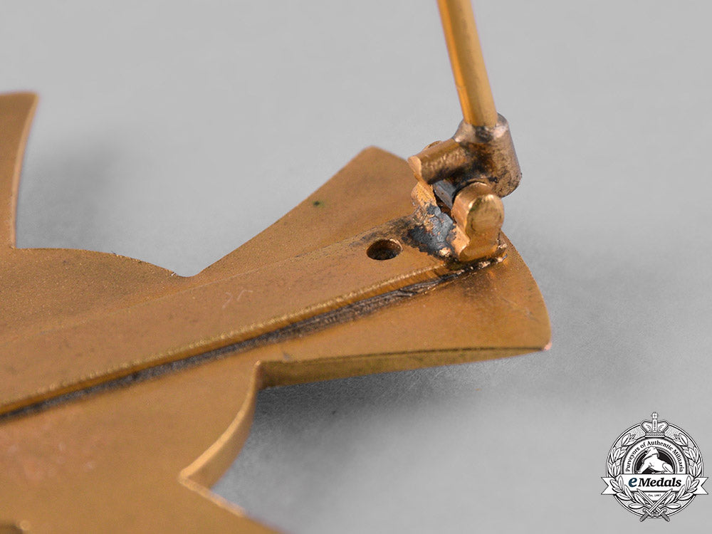 bavaria,_state._a_decoration_of_the_bavarian_state_association_of_the_red_cross,_i_class_m19_7649