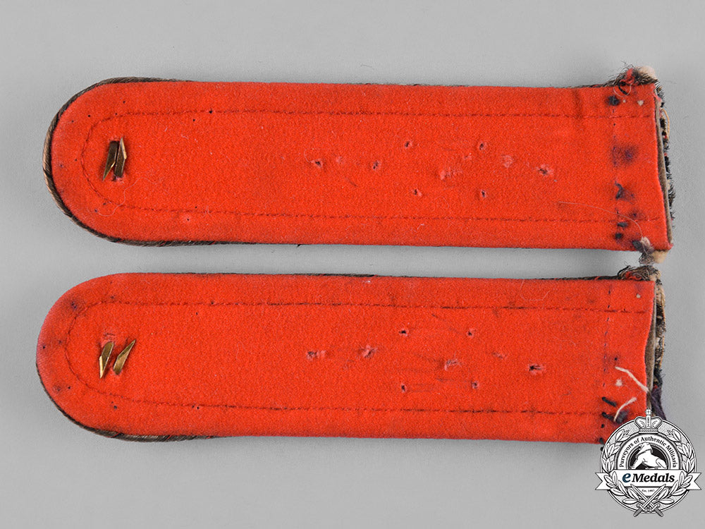 germany,_imperial._a_set_of_infantry_leutnant_shoulder_boards_m19_7660