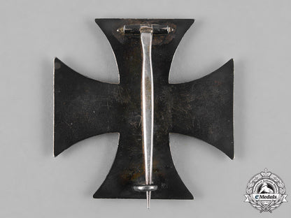 germany,_imperial._a1914_iron_cross_i_class,_by_walter_schott_m19_7720