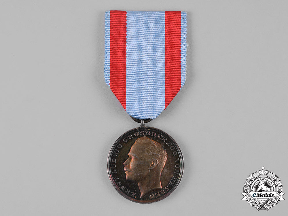 hesse-_darmstadt,_grand_duchy._a_general_honour_decoration,_silver_medal_for_bravery,_with_original_paper_envelope_m19_7759_1