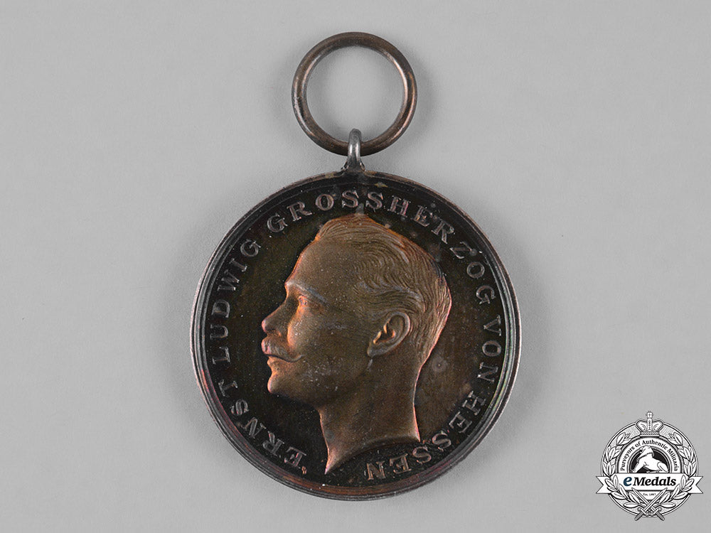 hesse-_darmstadt,_grand_duchy._a_general_honour_decoration,_silver_medal_for_bravery,_with_original_paper_envelope_m19_7760_1