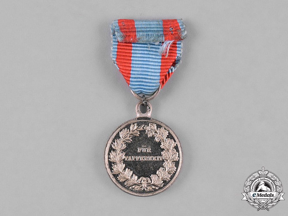 hesse-_darmstadt,_grand_duchy._a_general_honour_decoration,_silver_medal_for_bravery,_with_original_paper_envelope_m19_7764_1
