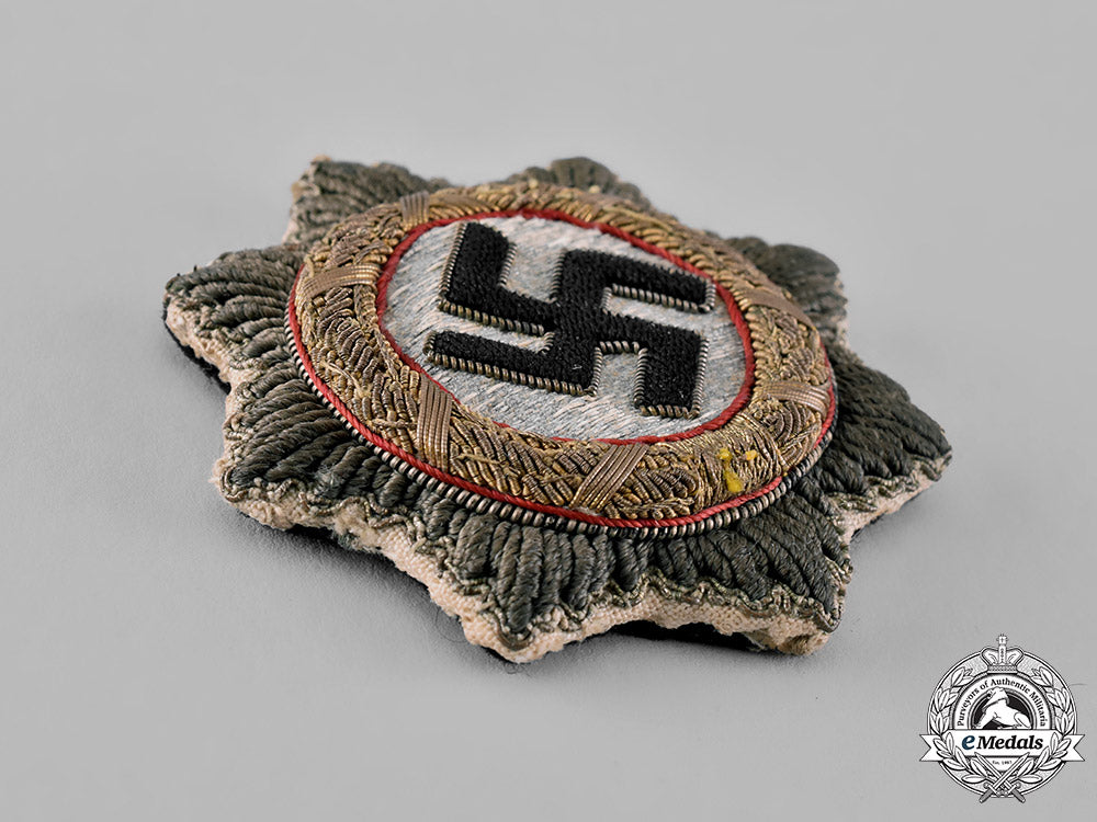 germany,_wehrmacht._a_german_cross_in_gold,_cloth_version_m19_8334