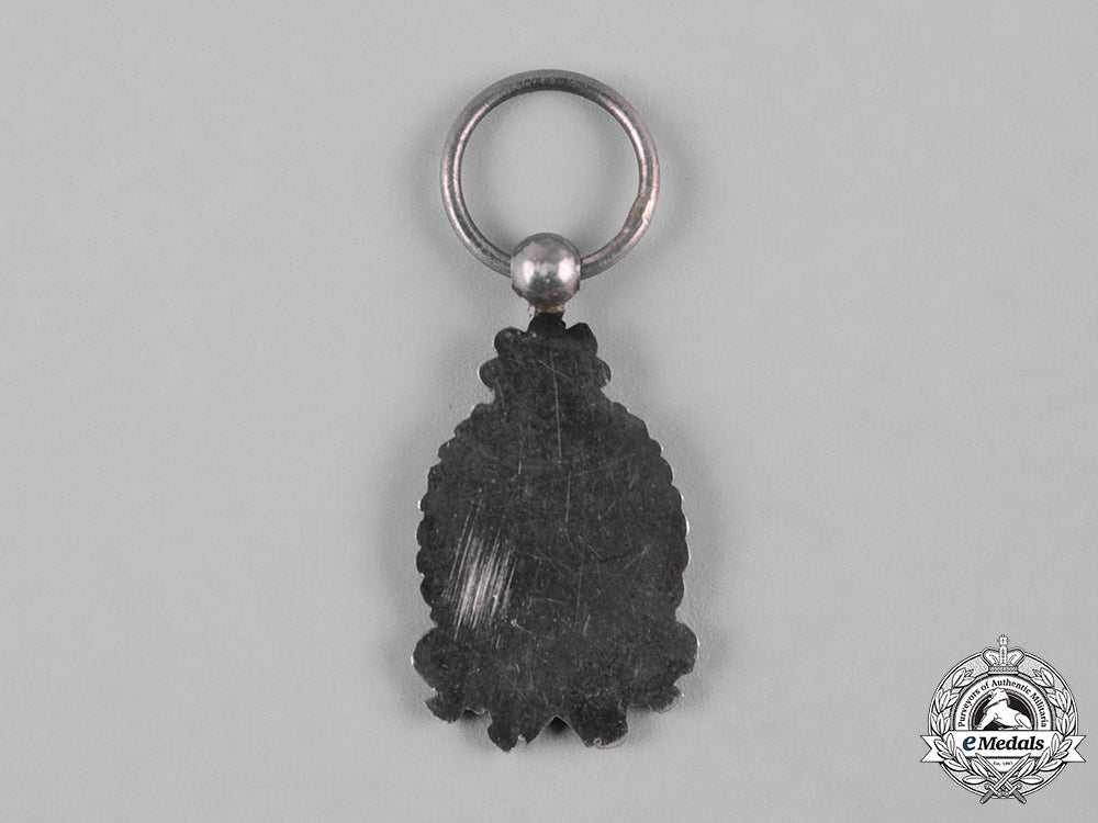turkey,_ottoman_empire._an_order_of_the_crescent,_miniature,_c.1900_m19_8480