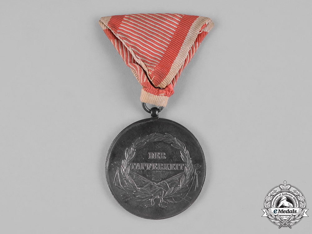 austria,_empire._a_bravery_medal,_i_class_silver_grade,_c.1917_m19_8506_1