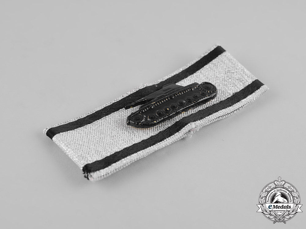 germany,_federal_republic._a_tank_destruction_badge,_silver_grade,1957_version_m19_8659
