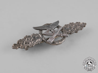 germany,_federal_republic._a_luftwaffe_close_combat_clasp,_bronze_grade,1957_version_m19_8684