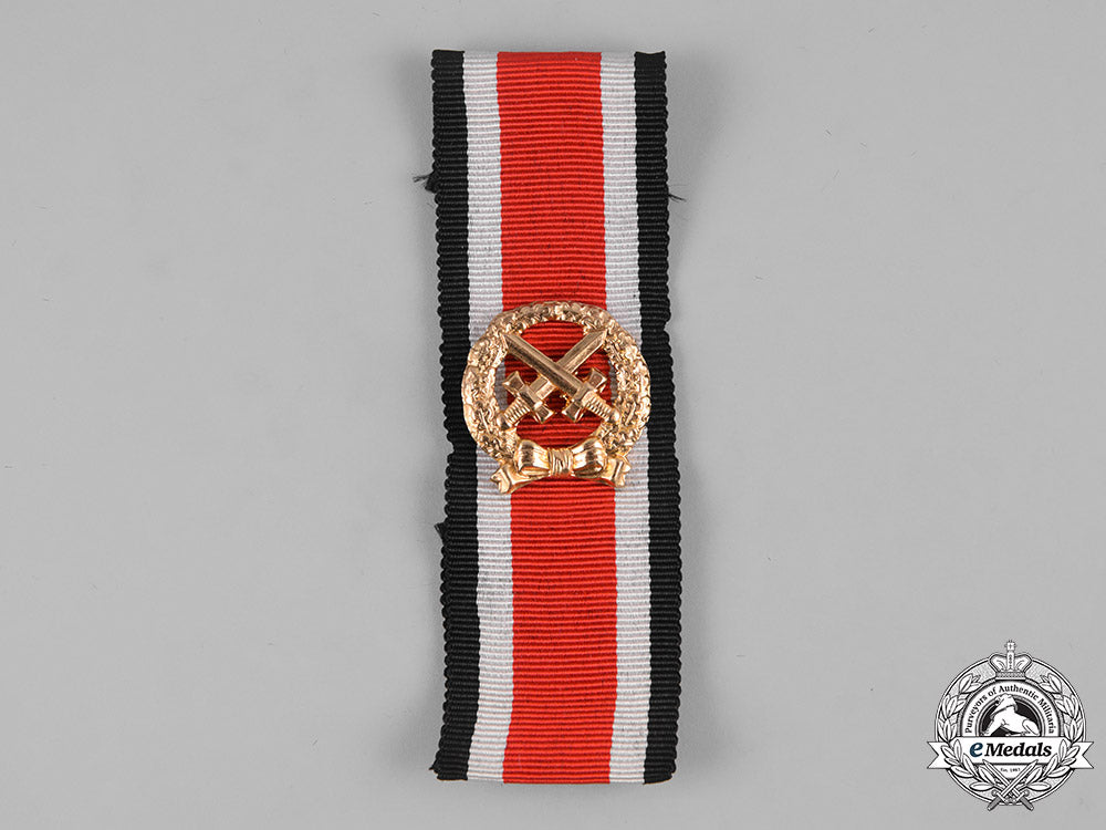 germany,_federal_republic._a_cased_heer_honour_roll_clasp,1957_version,_by_hans_brüggemann_m19_8784