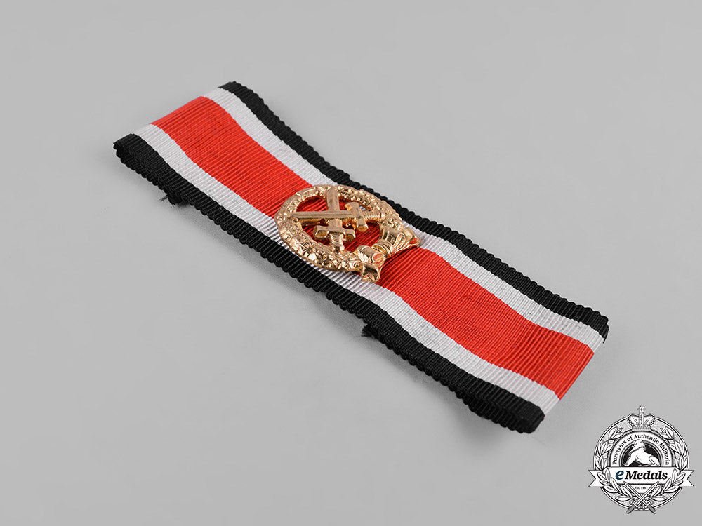 germany,_federal_republic._a_cased_heer_honour_roll_clasp,1957_version,_by_hans_brüggemann_m19_8787