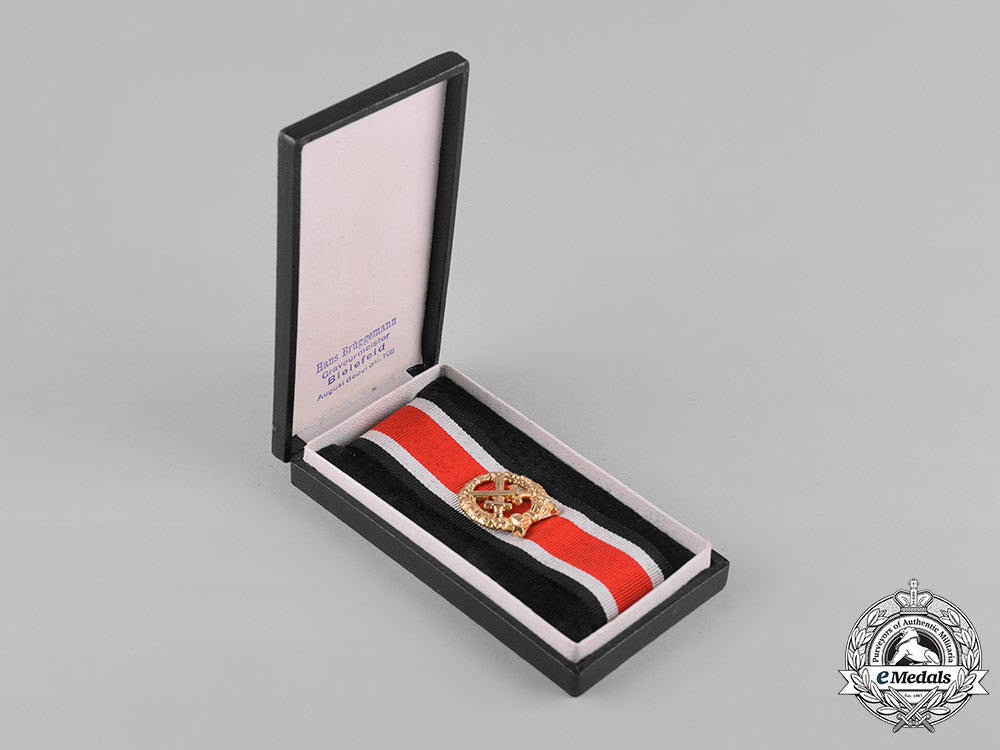 germany,_federal_republic._a_cased_heer_honour_roll_clasp,1957_version,_by_hans_brüggemann_m19_8789