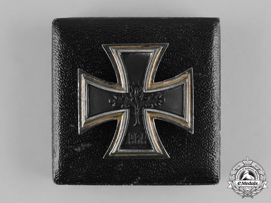 germany,_federal_republic._a_cased1939_iron_cross_i_class,1957_version_m19_8801