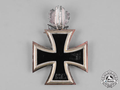germany,_federal_republic._a_case_knight’s_cross_of_the_iron_cross,_with_oak_leaves_and_swords,1957_version_m19_8840