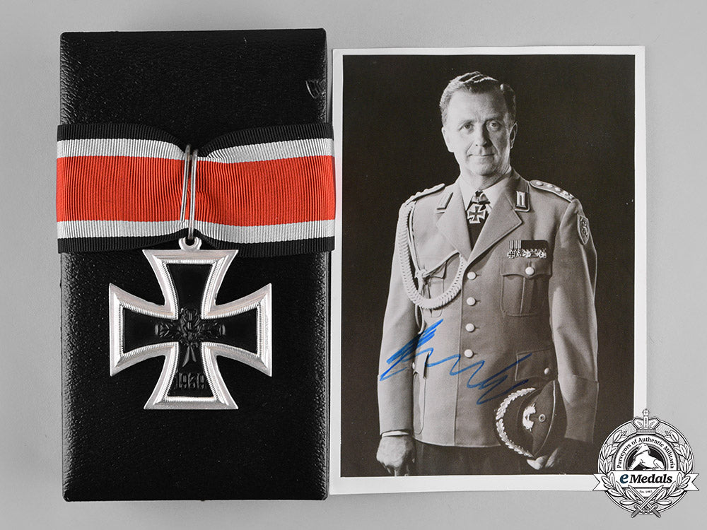germany,_federal_republic._a_cased_knight’s_cross_of_the_iron_cross,1957_version,_to_wolfram_kurtz_m19_8848