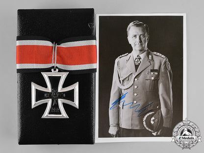 germany,_federal_republic._a_cased_knight’s_cross_of_the_iron_cross,1957_version,_to_wolfram_kurtz_m19_8848