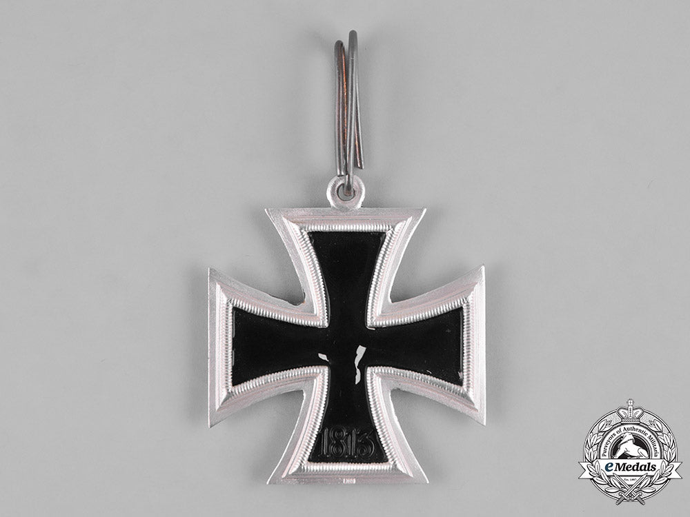 germany,_federal_republic._a_cased_knight’s_cross_of_the_iron_cross,1957_version,_to_wolfram_kurtz_m19_8851