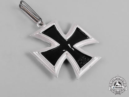 germany,_federal_republic._a_cased_knight’s_cross_of_the_iron_cross,1957_version,_to_wolfram_kurtz_m19_8853