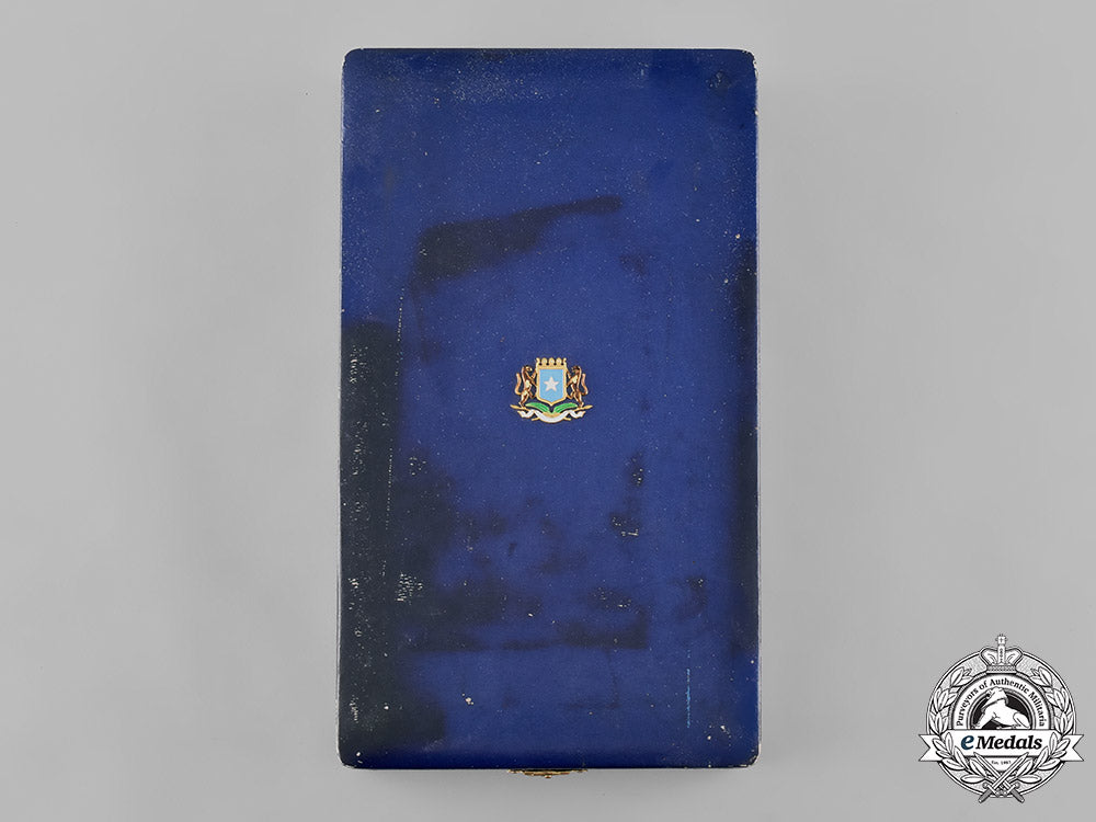 somalia,_republic._an_order_of_the_somali_star,_grand_cross_case,_by_johnson_m19_9139