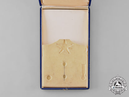 somalia,_republic._an_order_of_the_somali_star,_grand_cross_case,_by_johnson_m19_9140