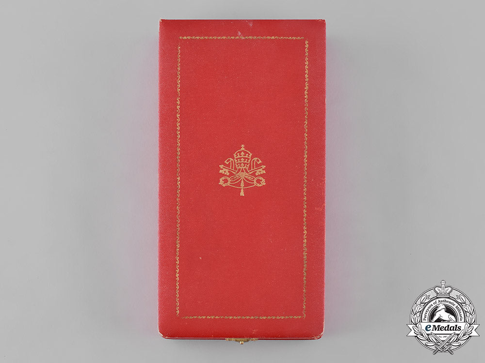 vatican._an_order_of_pope_pius_ix,_grand_cross_case,_c.1900_m19_9167_1