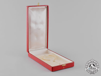 vatican._an_order_of_pope_pius_ix,_grand_cross_case,_c.1900_m19_9170_1