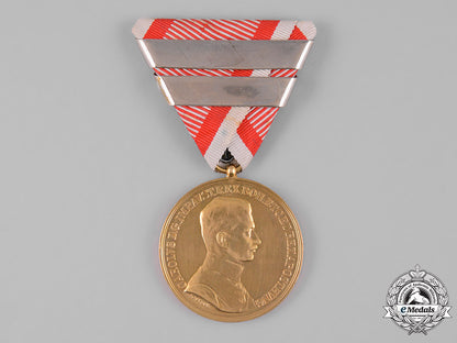 austria,_imperial._a_bravery_medal,_gold_grade,_by_heinrich_kautsch,_c.1917_m19_9580_1