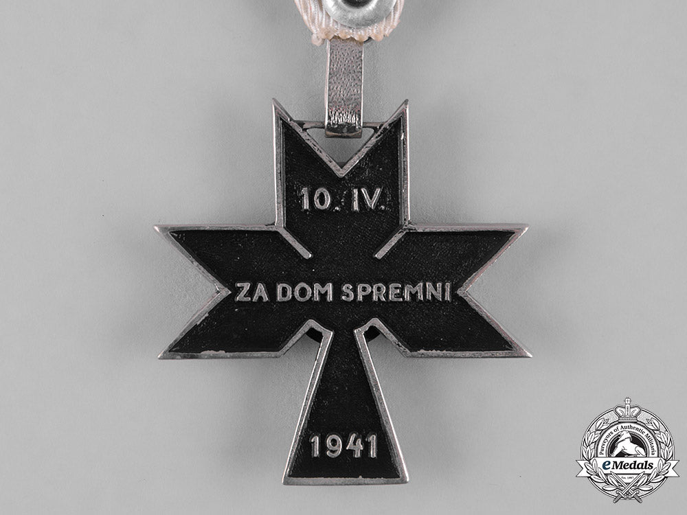 croatia,_independent_state._an_order_of_the_iron_trefoil,_iv_class,_c.1942_m19_9662