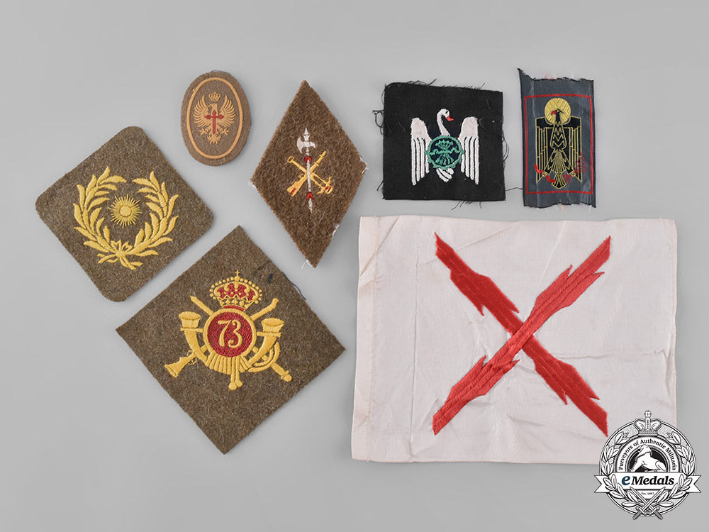 spain,_fascist_state._a_lot_of_spanish_army_and_air_force_insignia_m19_9795
